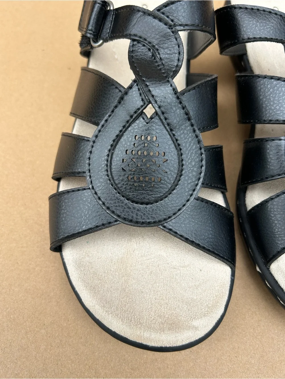 Croft & Barrow Dwelling Strappy Sandals Slip on Comfy Women’s sz 10M Black